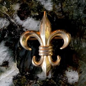 12k GF FLEUR DE LIS Brooch